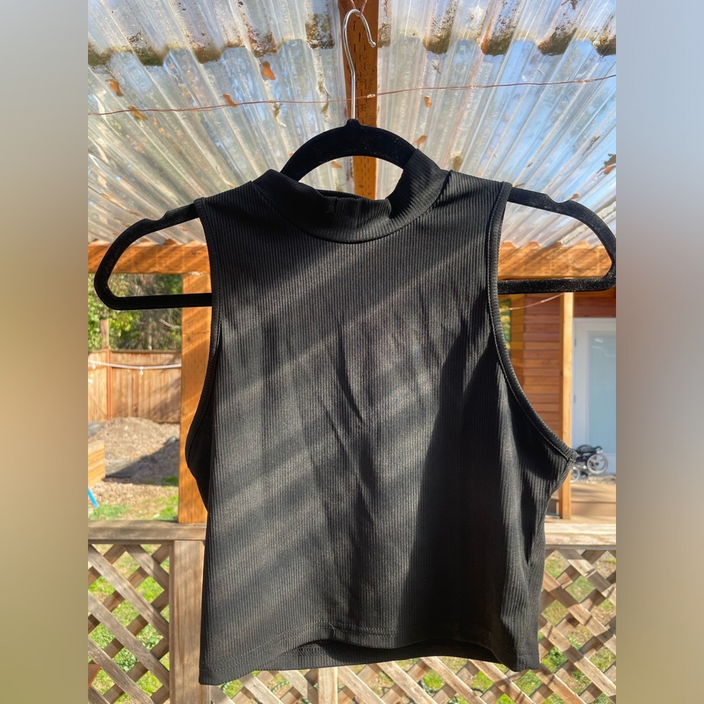 Set of 4 smock cropped tanks